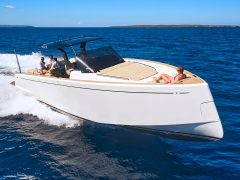 best things to do in ibiza with friends